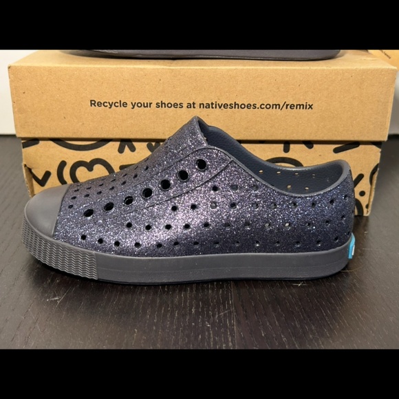 Native Jefferson Bling Slip On Shoes Glittered Onyx Bling/Onyx Little Kids C11 - Picture 8 of 14